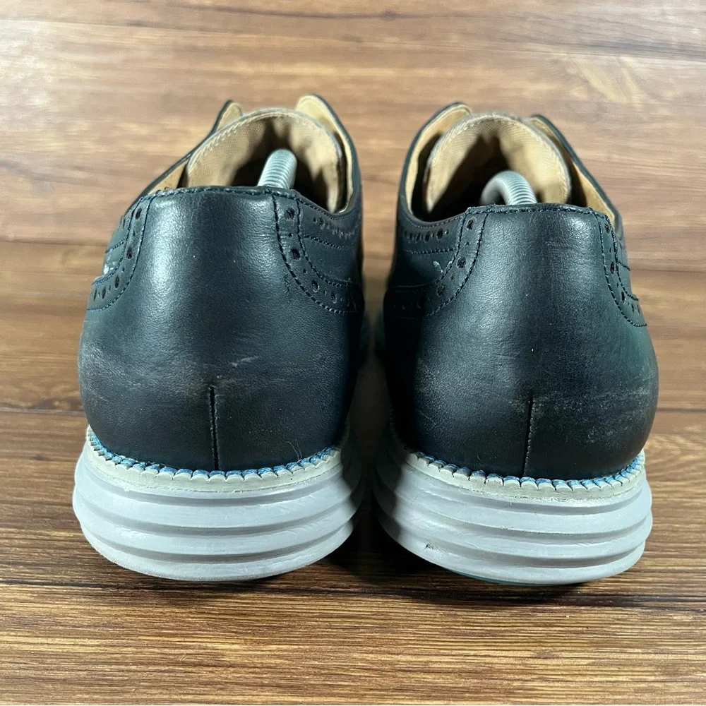 Cole Haan ships within